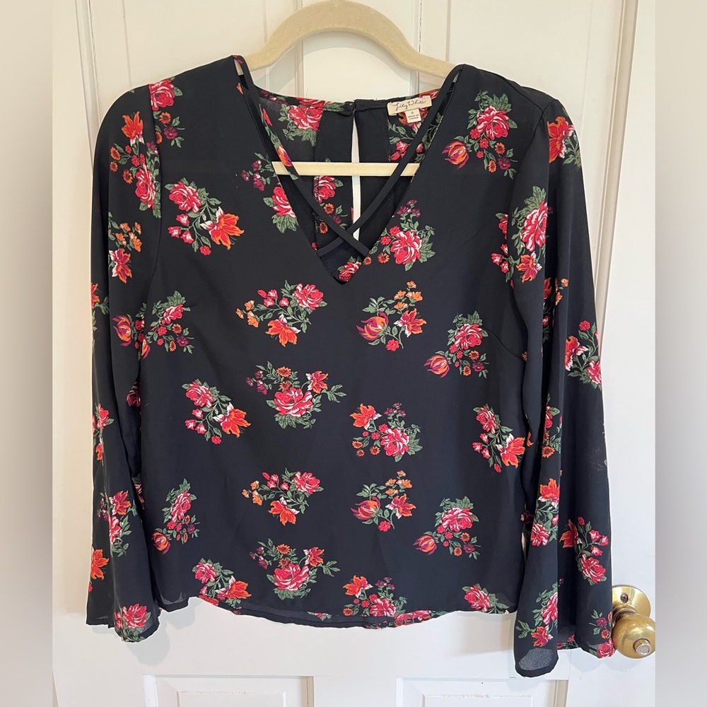 Black with red floral flowy long sleeve blouse size S